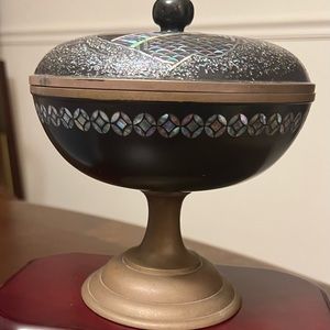 Vintage Brass Black Lacquer Mother Of Pearl Inlay Asia Pedestal Lid Compote Bowl